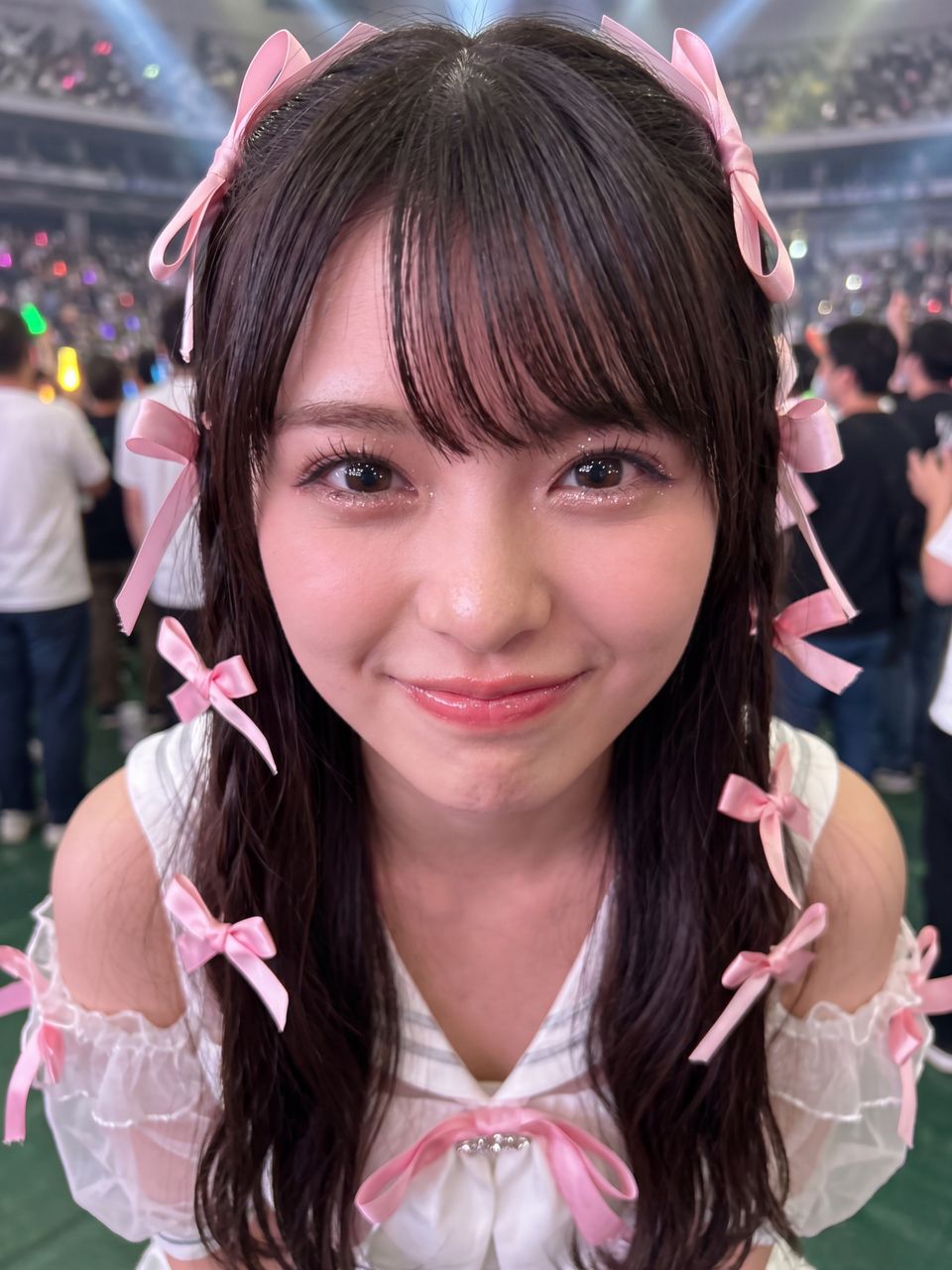 アップで微笑む桃